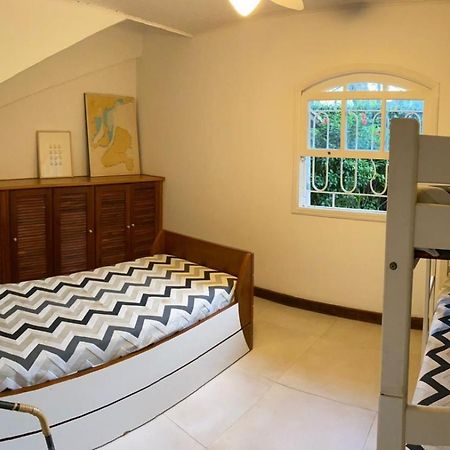 Casa Pereque 100 Metros Da Praia Ilhabela Bagian luar foto